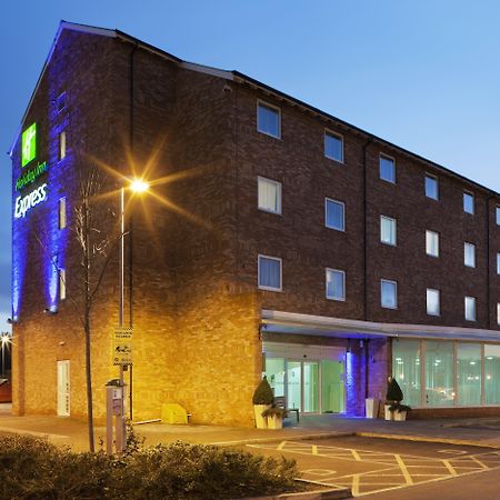 Holiday Inn Express Nuneaton By Ihg Exterior foto