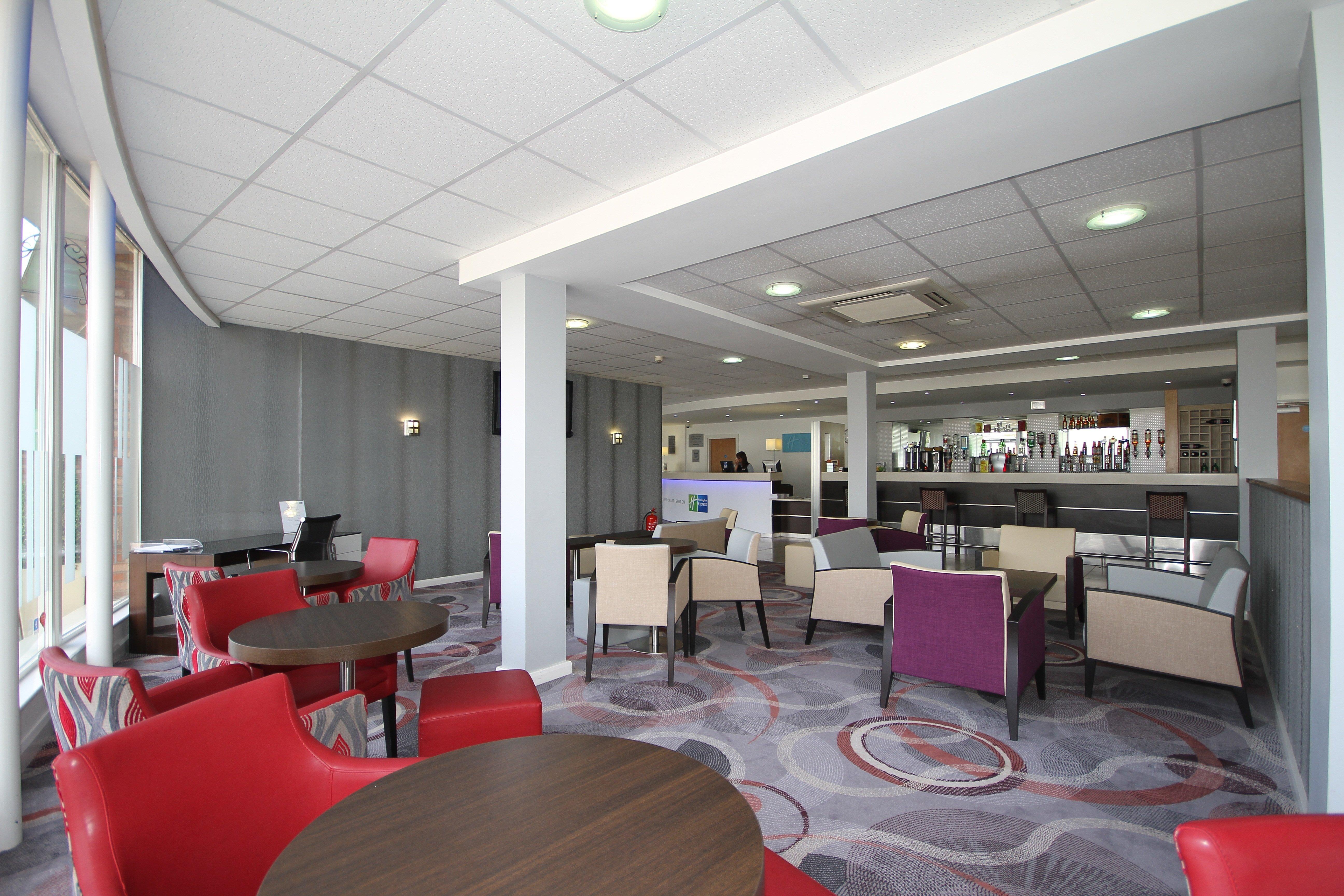 Holiday Inn Express Nuneaton By Ihg Exterior foto
