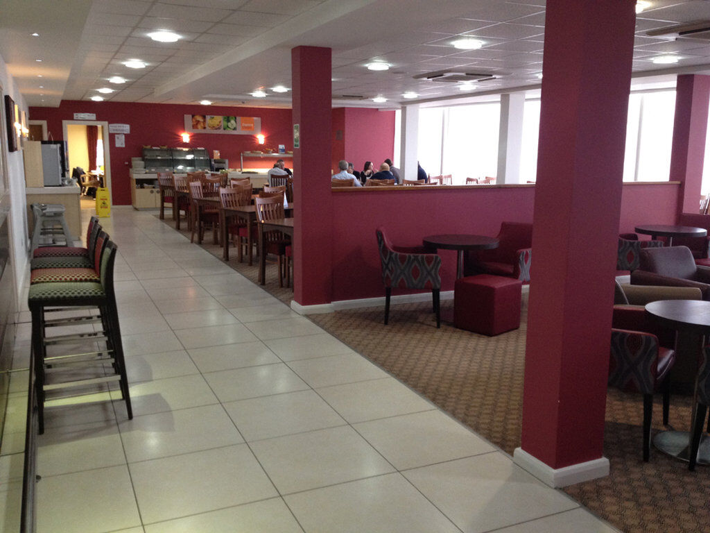 Holiday Inn Express Nuneaton By Ihg Exterior foto